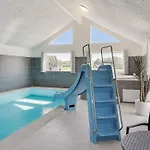 5 Star In Ferienhaus Stege