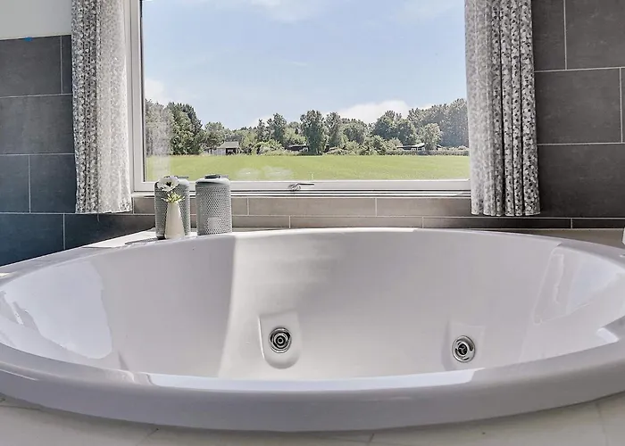 Luxury Retreat With Pool - By Traum Stege