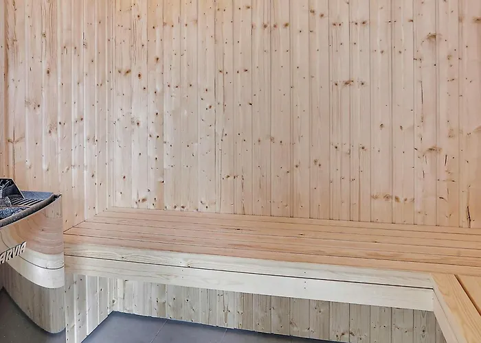 Luxury Retreat With Pool - By Traum Nyaraló Stege