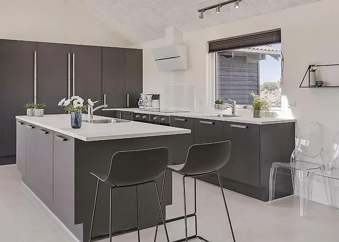 Luxury Retreat With Pool - By Traum Nyaraló Stege